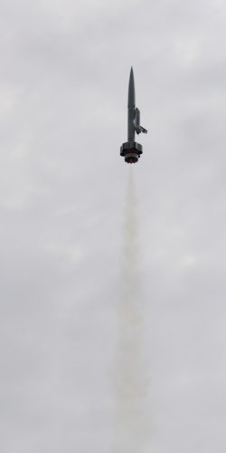 img_2133 nosic raketoplanu  j caja - let